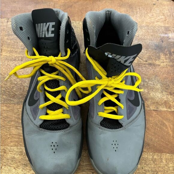 Nike Men's Gray and Black Dualfusion Athletic Shoes with Yellow Laces - Picture 2 of 8